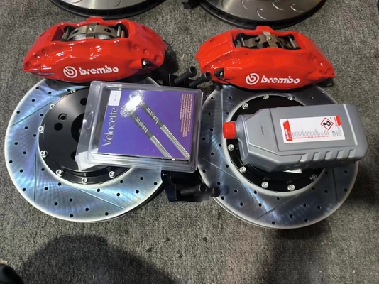355mm Rozmiar tarczy 4 Zestawy zacisków tłokowych do samochodów Brembo F50 / BMW F18 F36 F10