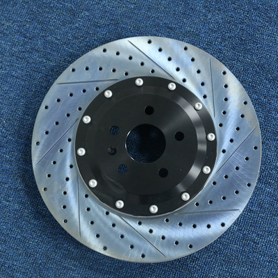 Zmodyfikowana tarcza hamulcowa o wymiarach 380 x 36 mm Innowacyjna metalurgia zmniejsza pisk klocków