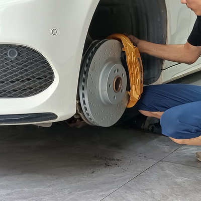 Zaciski hamulcowe Mercedes Benz C200 Uaktualnienie 6 zacisków garnkowych i tarcz 355 mm