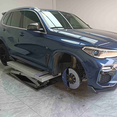 Aluminiowy zacisk hamulcowy BMW X5 Duży rozmiar 10 zacisków tłokowych 420 mm Tarcze węglowo-ceramiczne