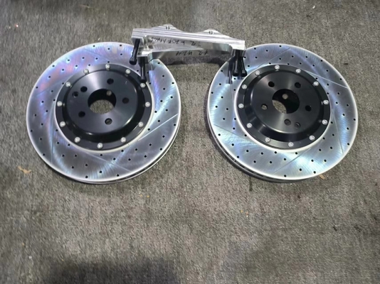 Wydajne czarne tarcze Zamienny wirnik hamulca Pasuje do Mercedes Benz W204